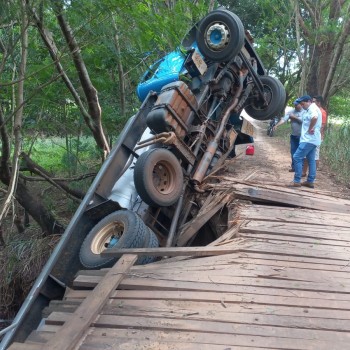 Defesa Civil faz interdição de ponte em Dracena